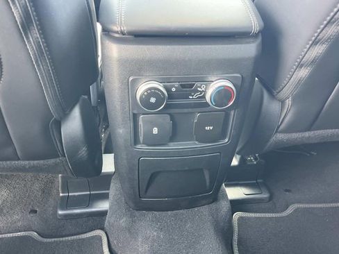 Used 2022 Ford Explorer XLT w/ Equipment Group 202A image 18