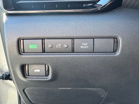 Used 2022 Nissan Sentra SV w/ Trunk Package FWD image 22