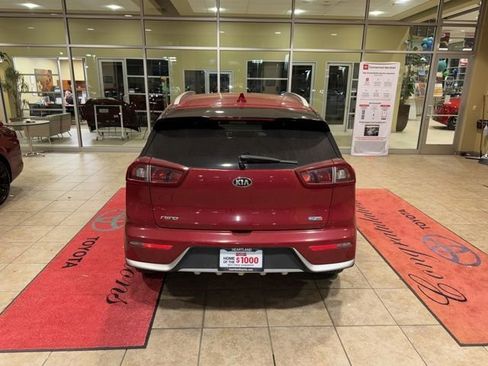 Used 2017 Kia Niro LX FWD image 3