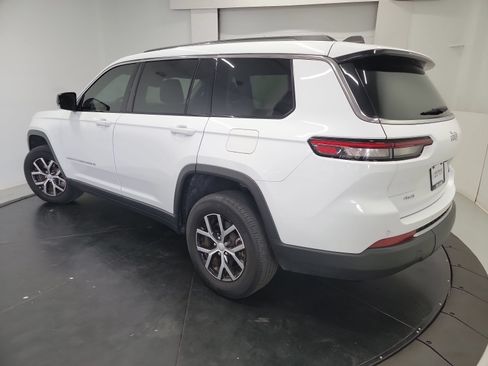 Used 2023 Jeep Grand Cherokee L Limited AWD/4WD image 6