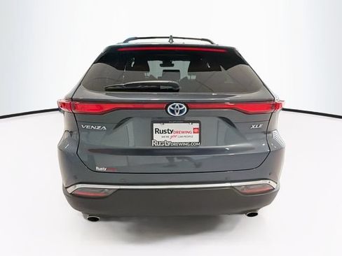 Certified 2024 Toyota Venza XLE AWD/4WD image 5