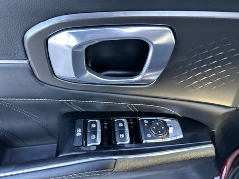 Certified 2024 Kia Sorento SX FWD image 15