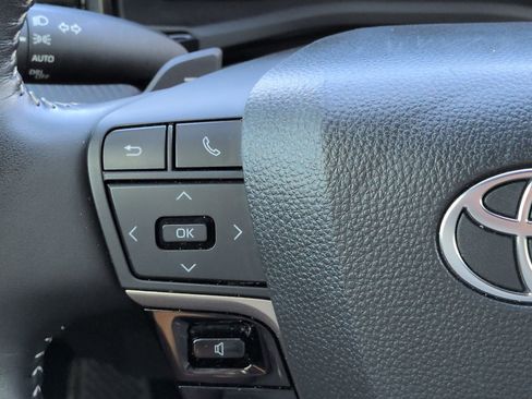 Used 2025 Toyota Camry SE FWD image 21