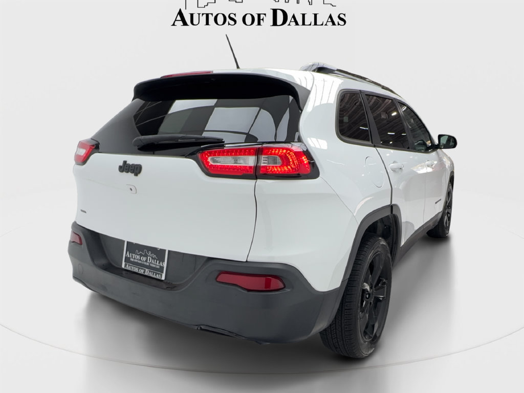 Used 2018 Jeep Cherokee Latitude w/ Altitude Package FWD image 9