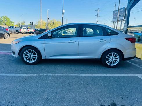Used 2016 Ford Focus SE image 8