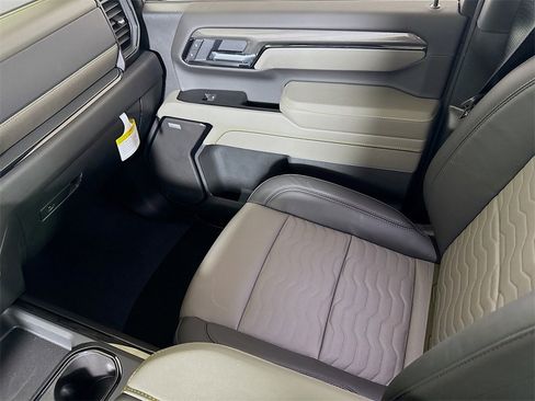 Certified 2025 Chevrolet Silverado 2500 ZR2 w/ Technology Package image 23