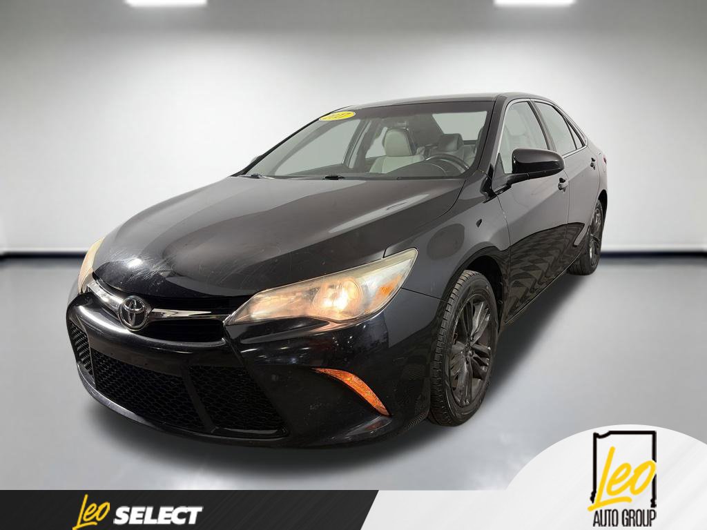Used 2017 Toyota Camry SE FWD image 1