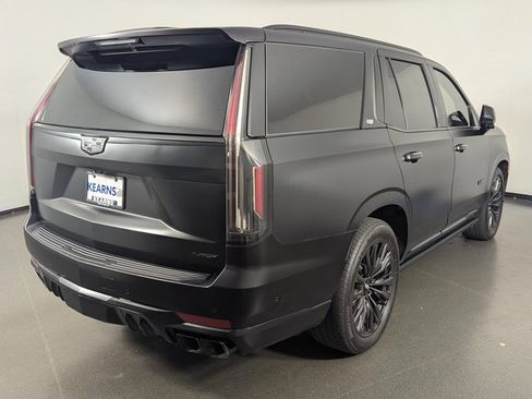 Used 2023 Cadillac Escalade V image 7