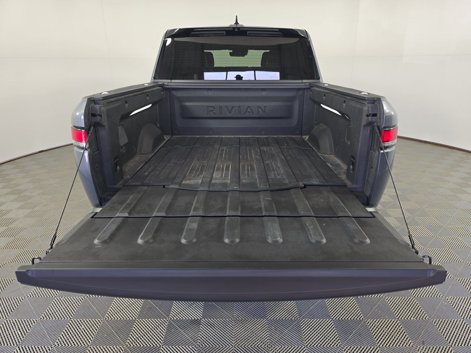 Used 2022 Rivian R1T Launch Edition AWD/4WD image 15
