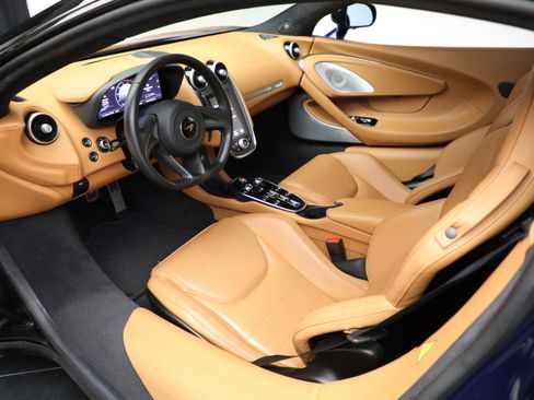 Used 2023 McLaren GT image 23