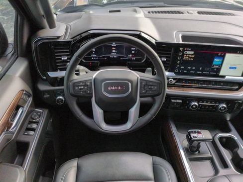 Used 2024 GMC Sierra 1500 Elevation w/ Elevation Premium Package AWD/4WD image 16