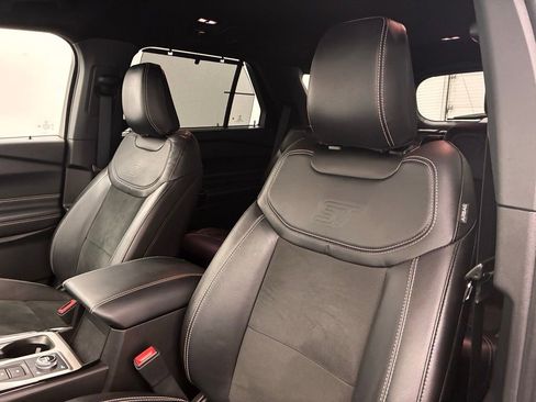 Certified 2023 Ford Explorer ST image 23