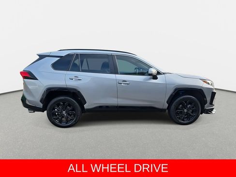Used 2023 Toyota RAV4 SE w/ Convenience Package AWD/4WD image 4