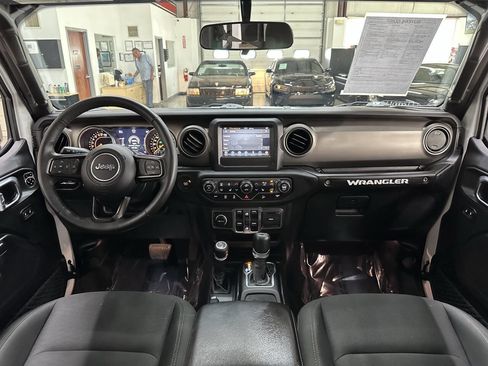 Used 2018 Jeep Wrangler Unlimited Sport S AWD/4WD image 18