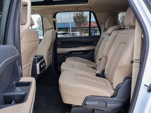 Used 2024 Ford Expedition Max Limited image 9