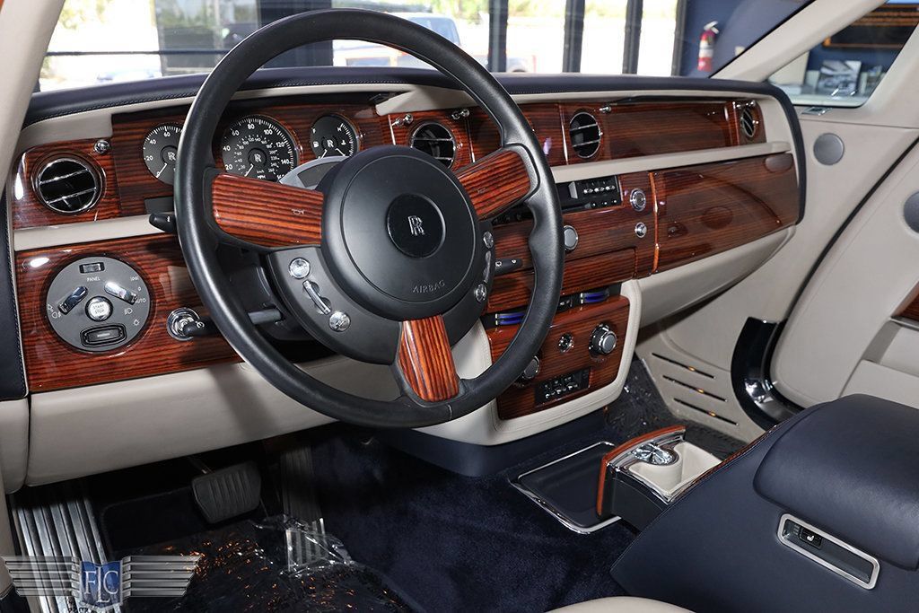 Used 2009 Rolls-Royce Phantom Coupe RWD image 25