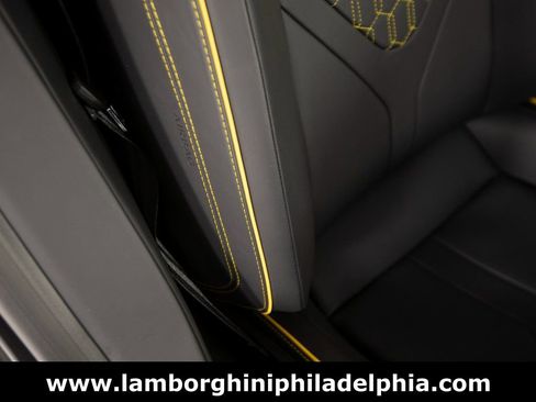 Used 2024 Lamborghini Revuelto AWD/4WD image 40