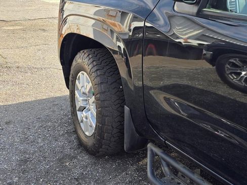 Used 2022 Nissan Frontier SV image 17