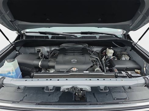 Used 2021 Toyota Tundra Limited image 32