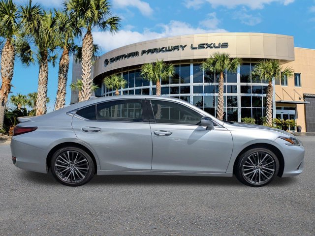 Certified 2023 Lexus ES 300h w/ Premium Package FWD image 3