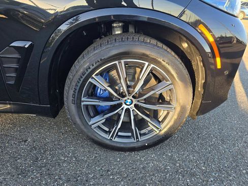 Used 2025 BMW X5 M60i w/ Climate Comfort Package image 9