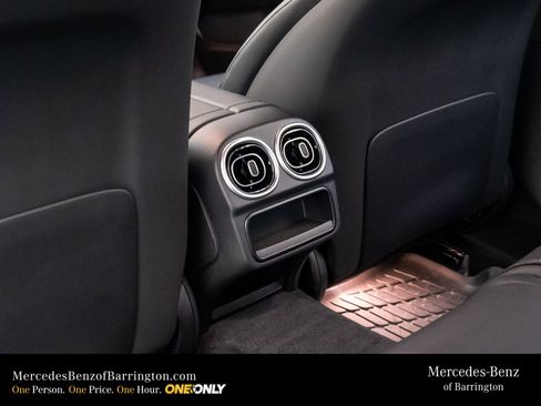 New 2026 Mercedes-Benz C 300 4MATIC Sedan image 18