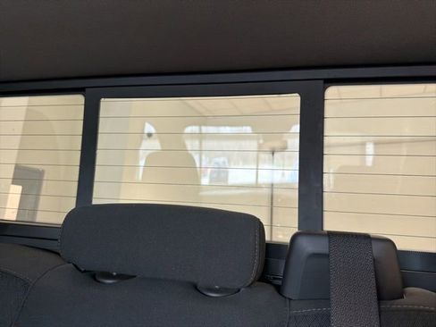 Used 2022 Chevrolet Silverado 1500 LT Trail Boss w/ Convenience Package II image 15