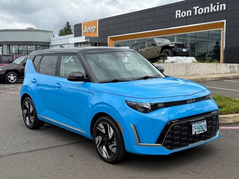 Used 2023 Kia Soul GT-Line FWD image 2