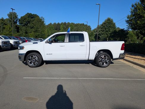 Used 2025 RAM 1500 Laramie AWD/4WD image 7