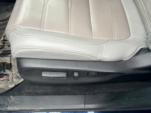 Used 2020 Honda CR-V EX-L image 10