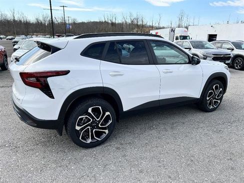 New 2026 Chevrolet Trax RS image 6