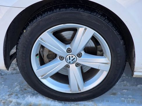 Used 2015 Volkswagen Passat 1.8T SE image 29