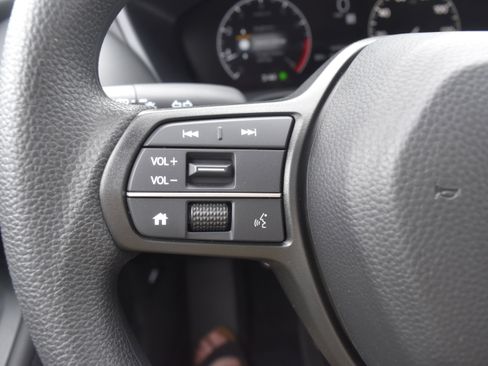 New 2026 Honda HR-V LX image 14