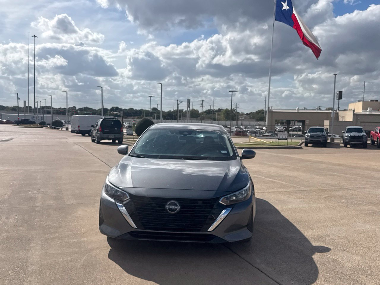 Used 2025 Nissan Sentra SV w/ Trunk Package FWD image 7