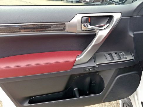 Used 2023 Lexus GX 460 Premium w/ Premium Package image 13