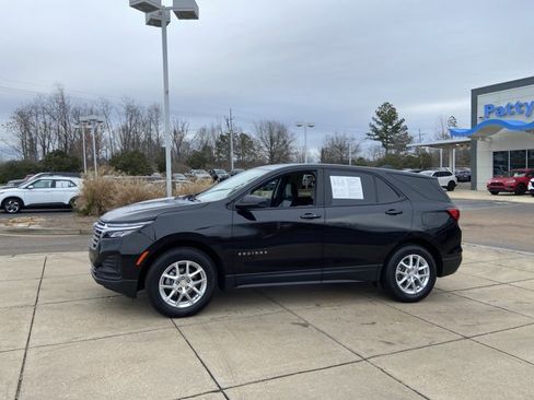 Used 2023 Chevrolet Equinox LS w/ LS Convenience Package image 5