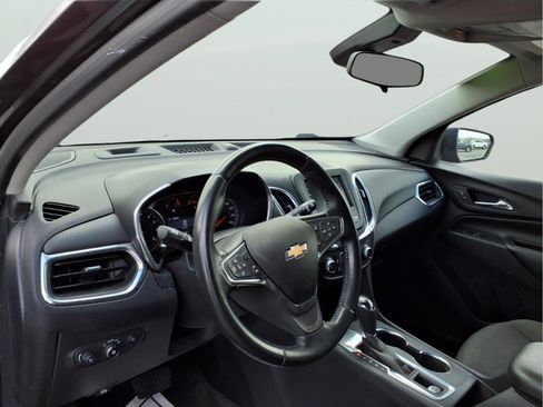 Used 2020 Chevrolet Equinox LT w/ Driver Convenience Package FWD image 12