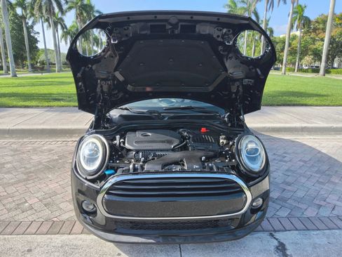 Used 2020 MINI Cooper 4-Door Hardtop w/ Signature Upholstery Package image 34