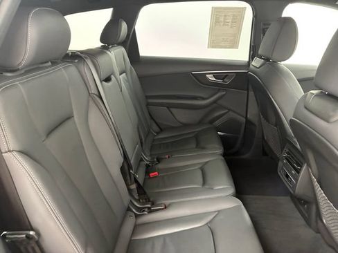 Used 2025 Audi Q7 3.0T Premium Plus AWD/4WD image 16