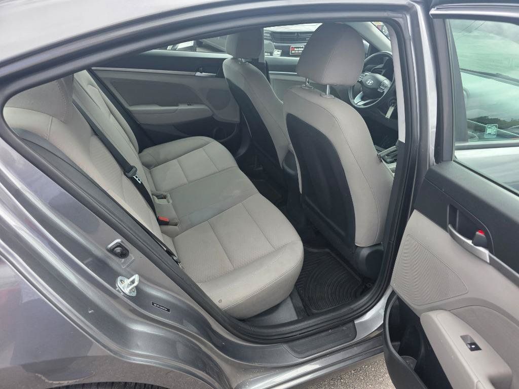 Used 2019 Hyundai Elantra SEL FWD image 11