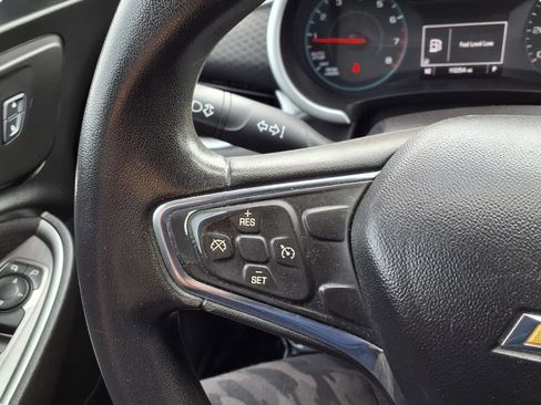 Used 2017 Chevrolet Malibu LS FWD image 18