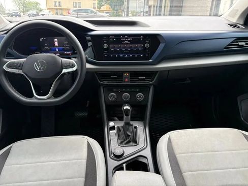 Used 2022 Volkswagen Taos SE AWD/4WD image 11