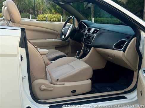 Used 2013 Chrysler 200 Touring FWD image 32