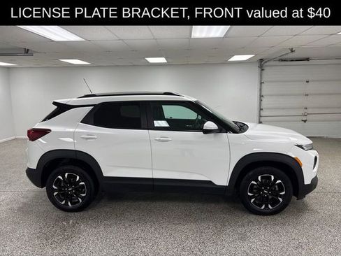 Used 2023 Chevrolet TrailBlazer LT w/ Convenience Package image 9