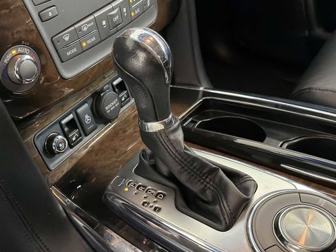 Used 2014 INFINITI QX80 2WD w/ Deluxe Touring Package image 35