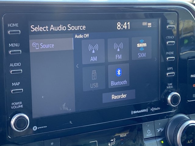 Used 2021 Toyota Highlander LE FWD image 37
