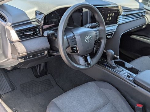 Used 2025 Toyota Camry LE w/ Convenience Package image 14