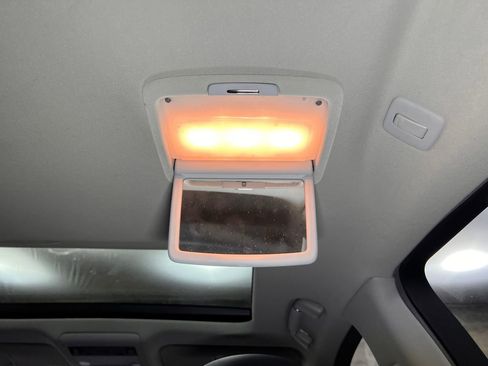 Used 2017 Lexus LS 460 w/ Comfort Package image 34