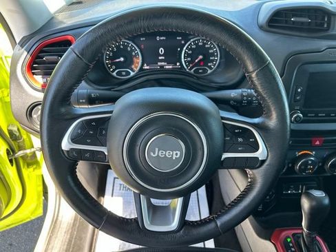 Used 2017 Jeep Renegade Trailhawk w/ Premium Trailhawk Package AWD/4WD image 15
