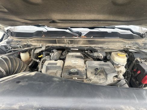 Used 2019 RAM 3500 Laramie image 13